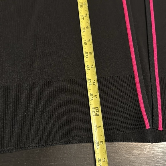 Ming Wang Black and Pink Women's cardigan - Picture 2 of 4